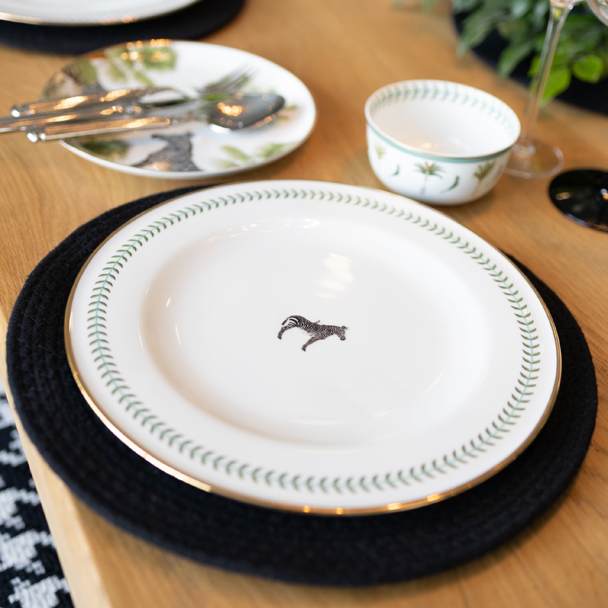 Nyara Dinner Plates (Set of 4)