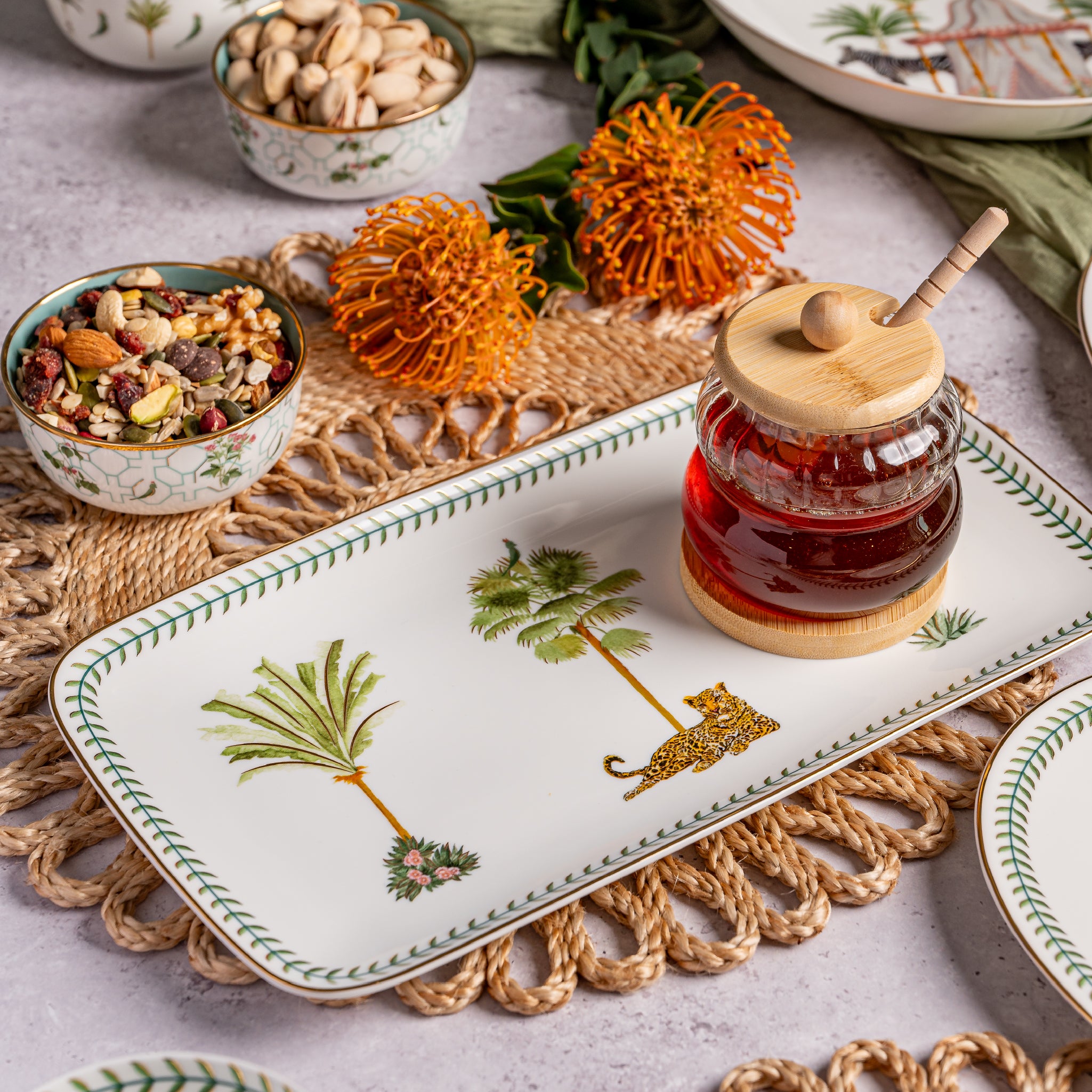 Nyara Rectangular Platter (Set of 1)