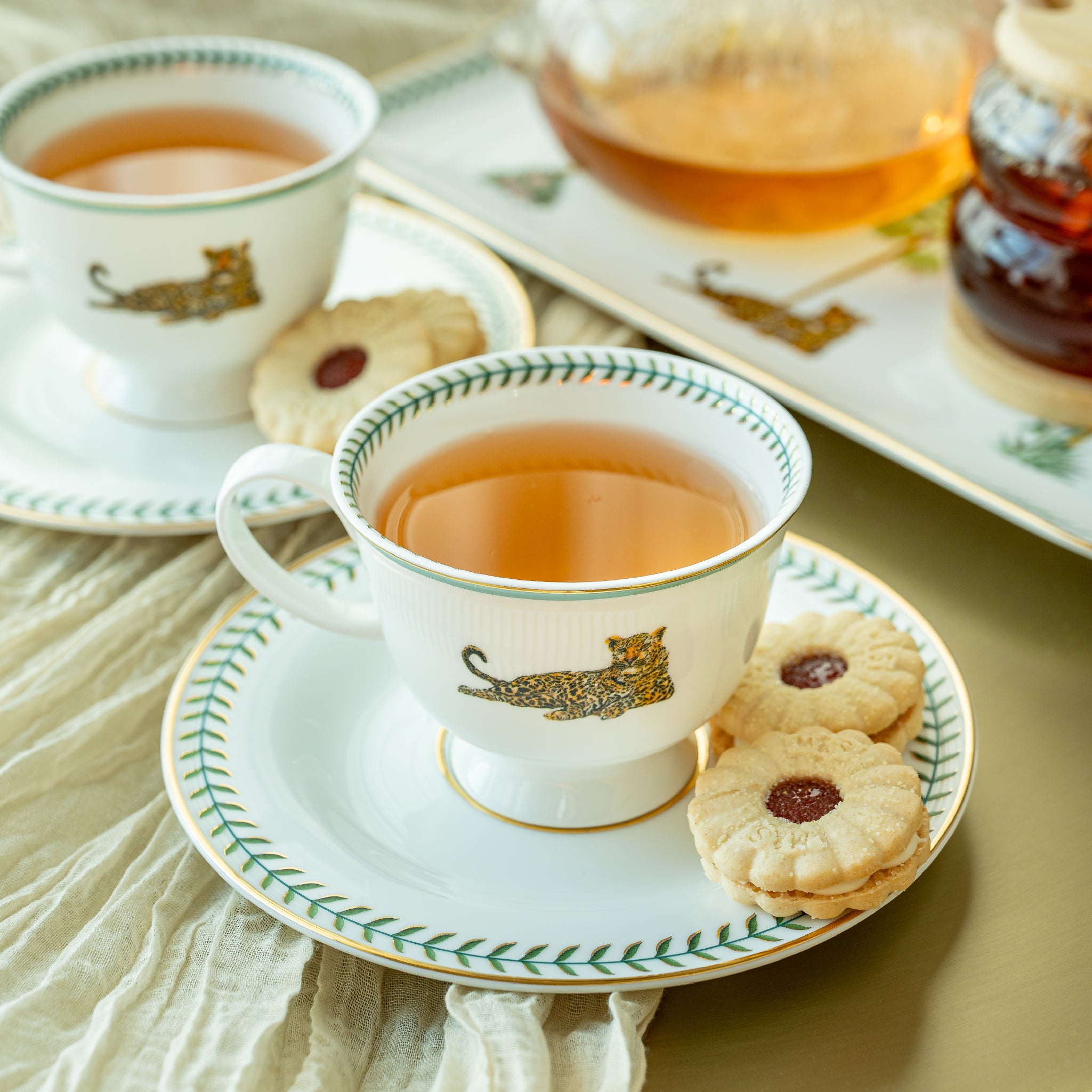 Nyara Tea Cups & Saucer (Set of 4)