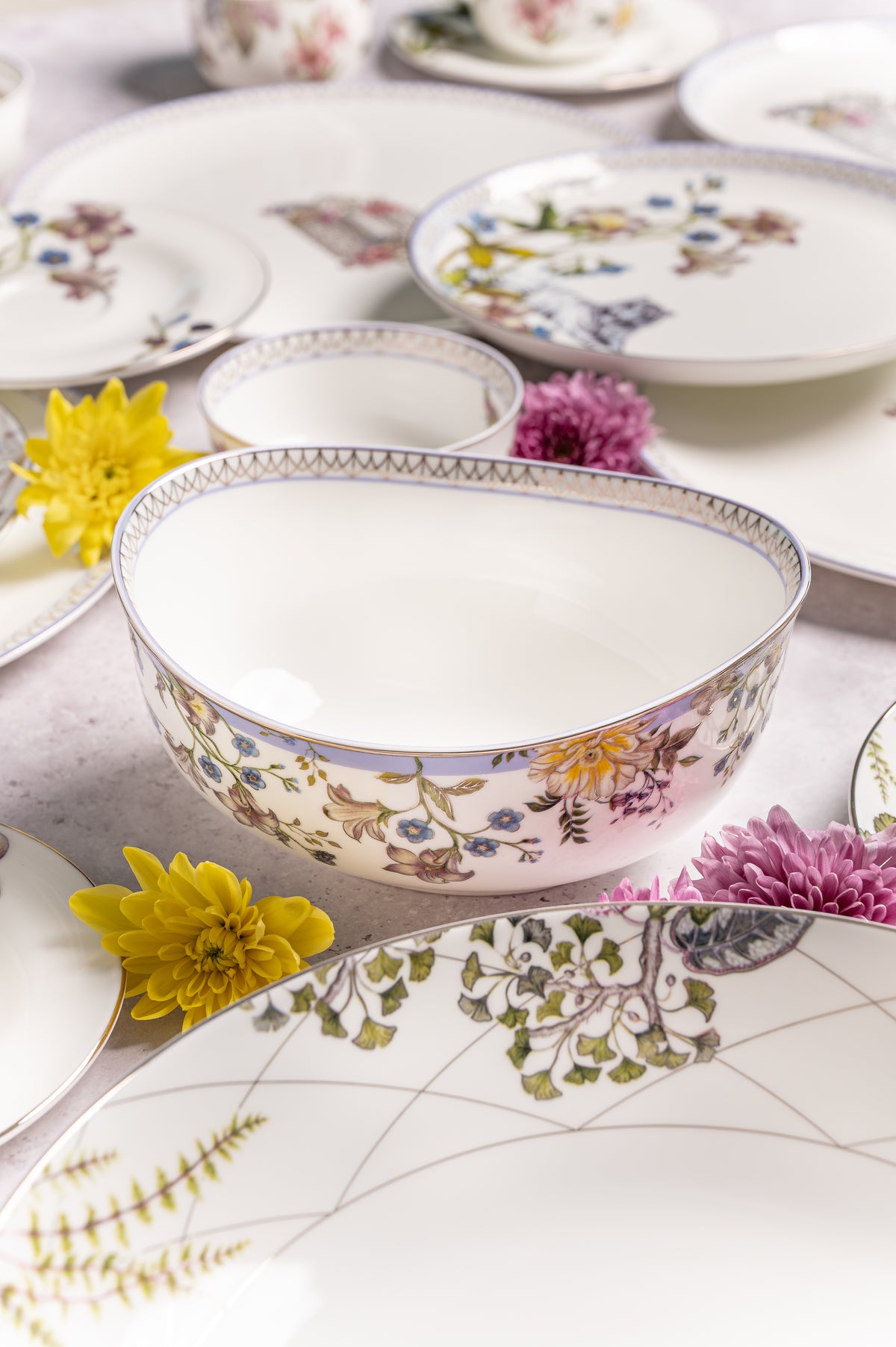 Shirovana Oval Salad Bowls (Set of 1)