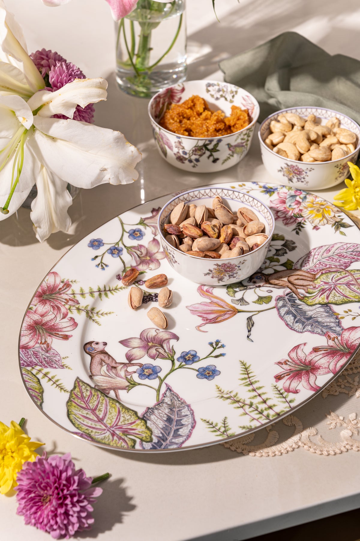 The Shirovana Grande Serve Set