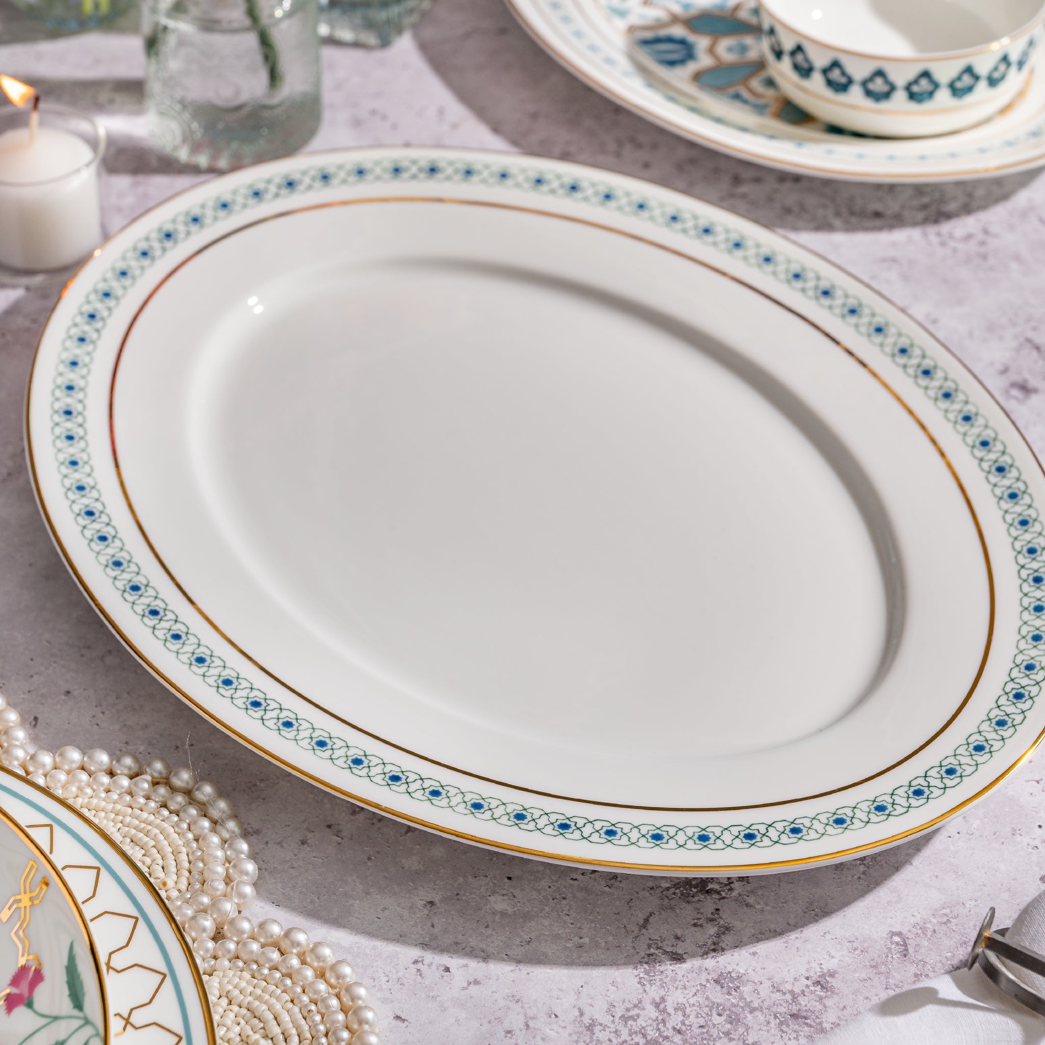 Nilofer Grande Oval Platter (Set of 1)