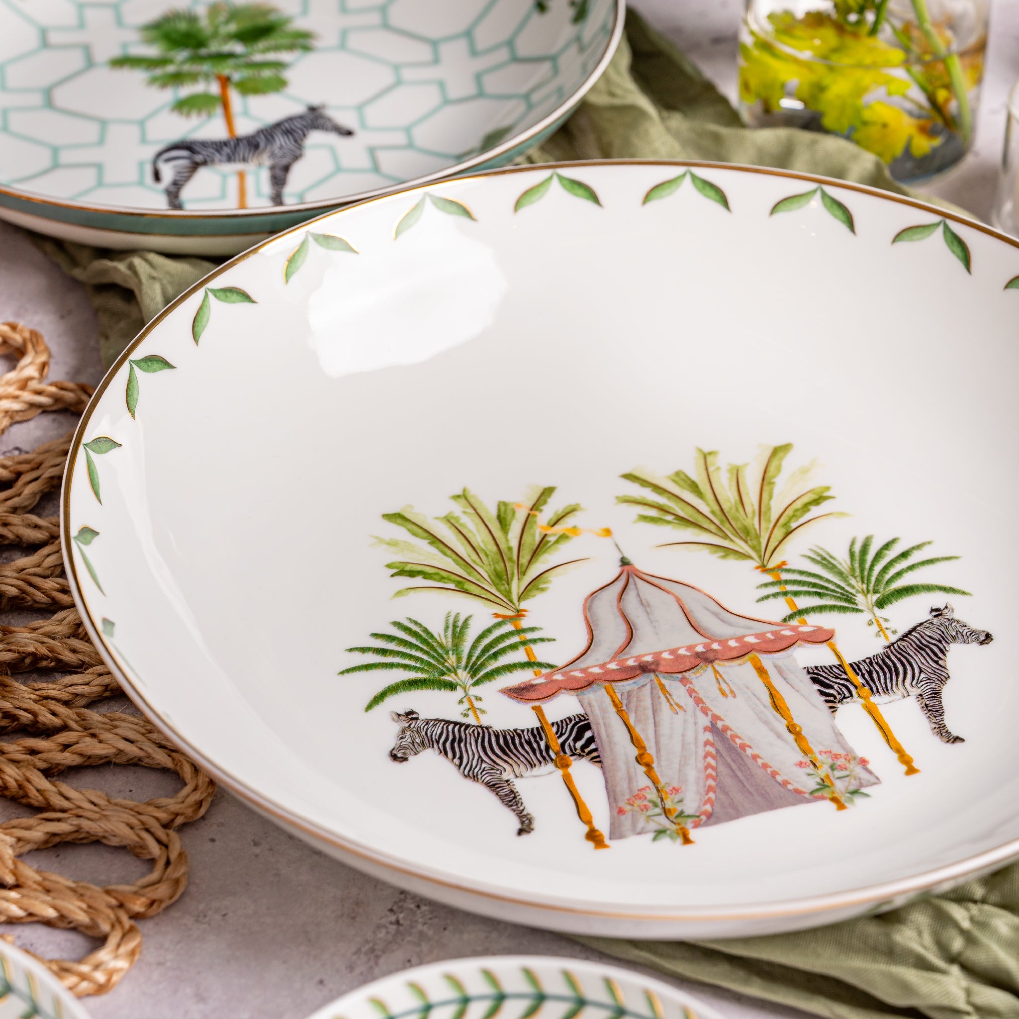 Nyara Grande Serving Bowl (Set of 1)