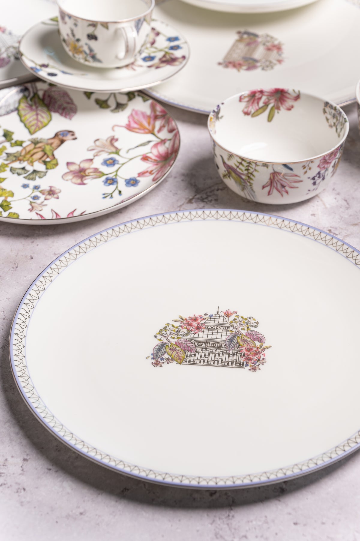 Shirovana Dinner Plates (Set of 4)