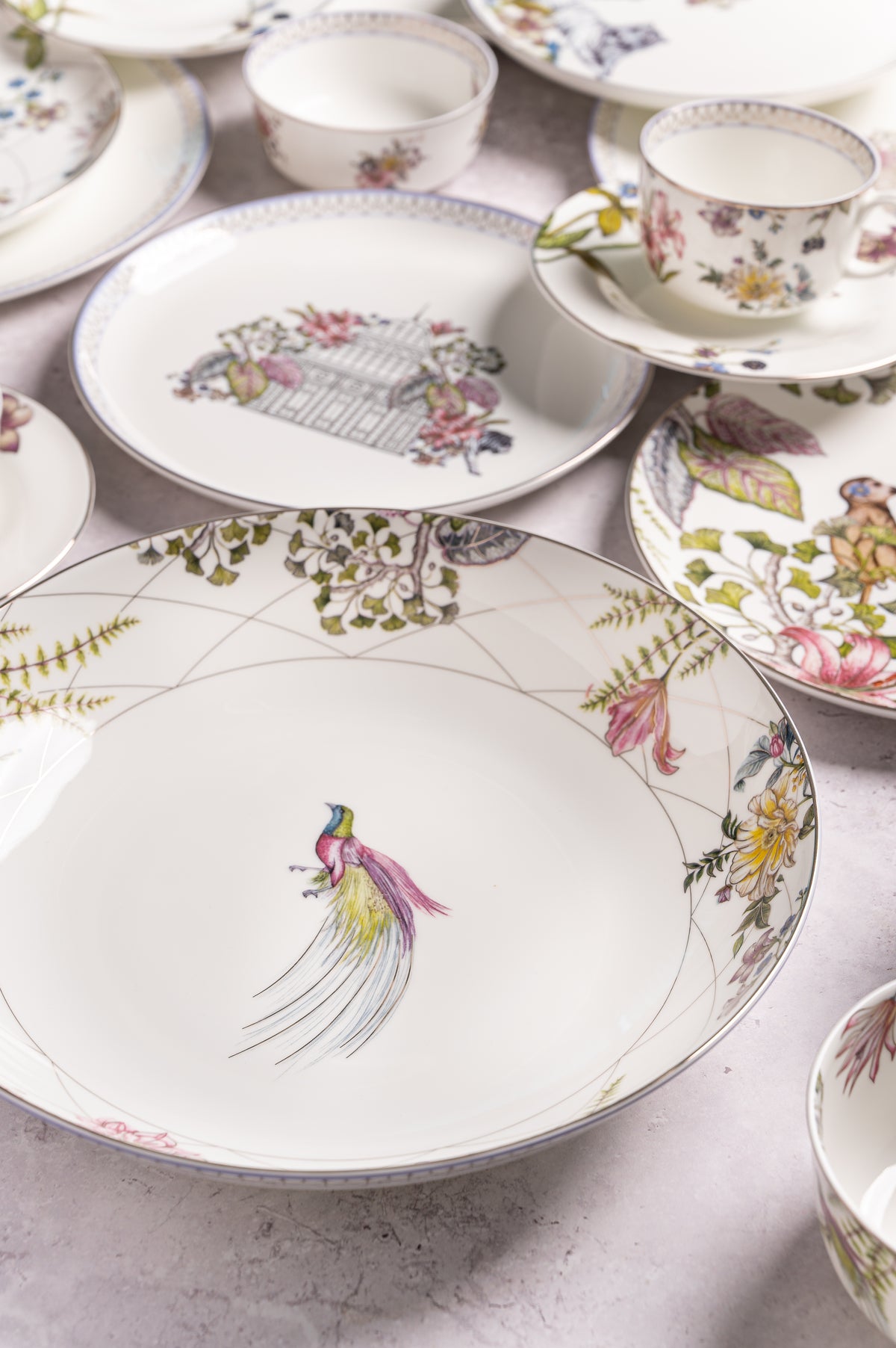 Shirovana Grande Serving Bowl (Set of 1)