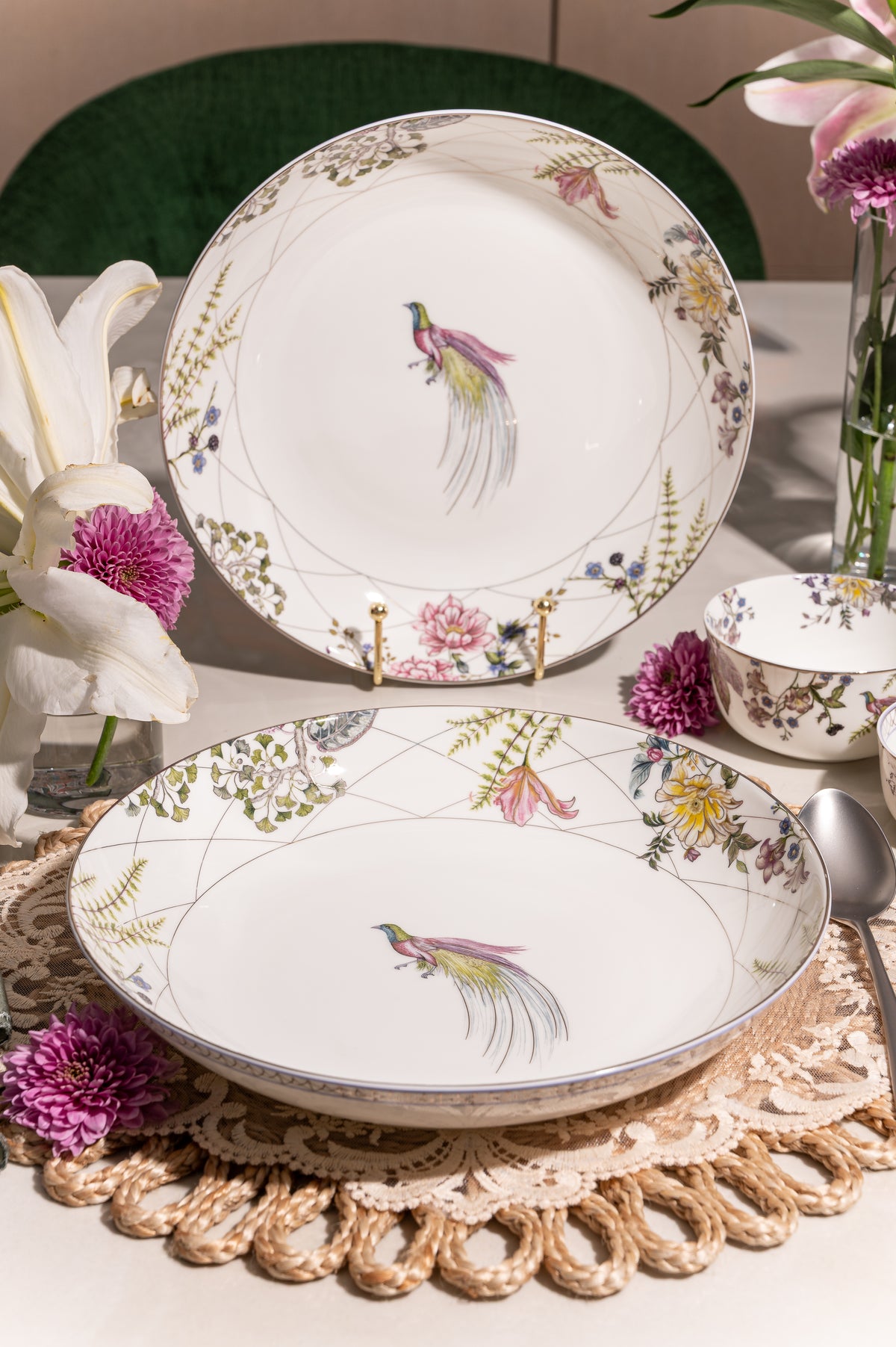 Shirovana Grande Serving Bowl (Set of 1)